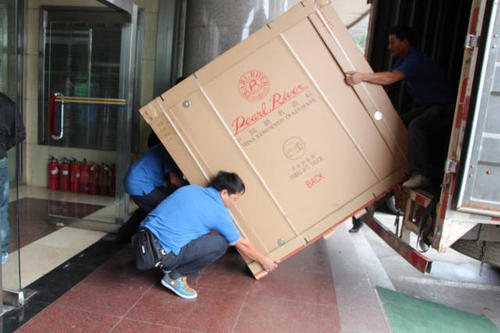 新兴钢琴贵重工艺品无忧运